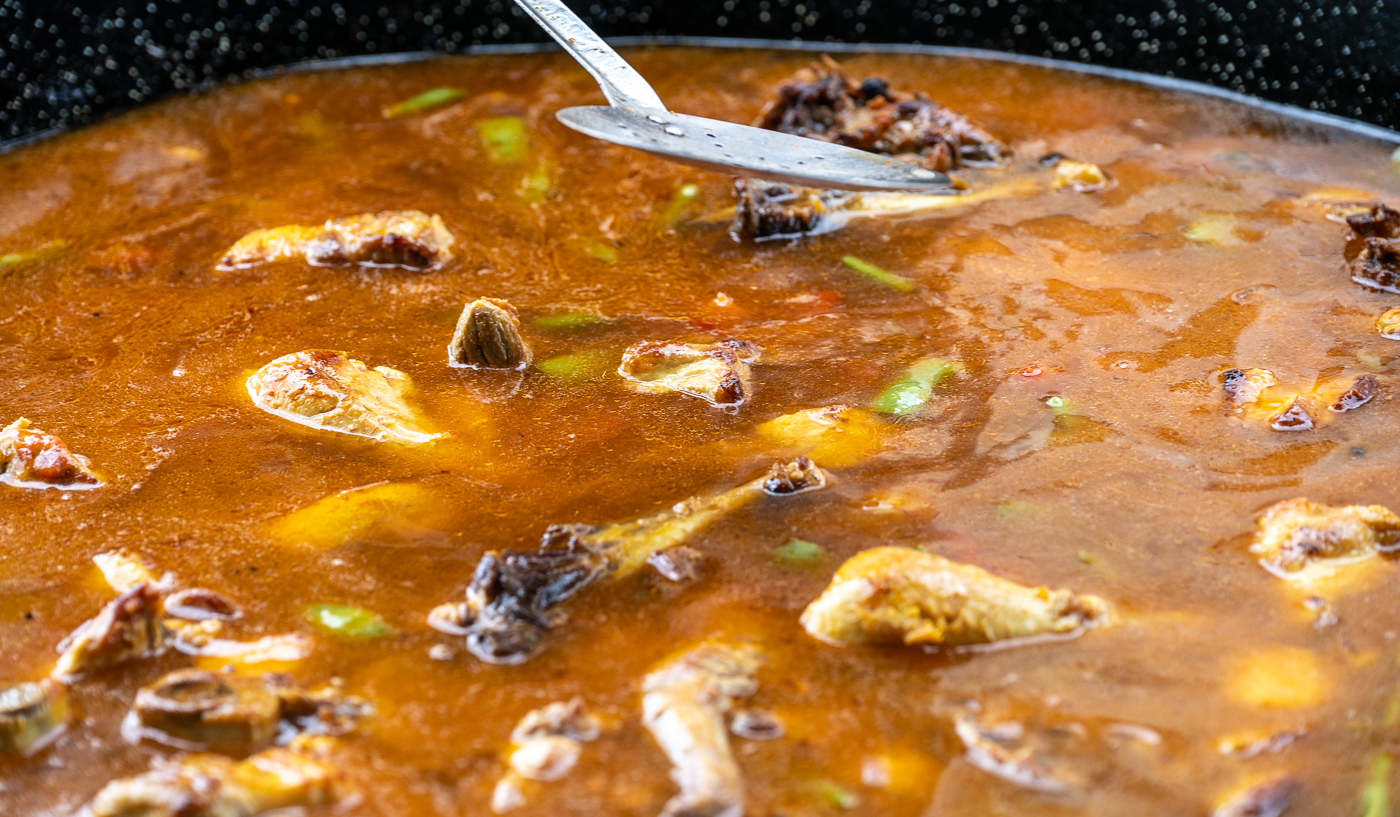 A rich traditional paella